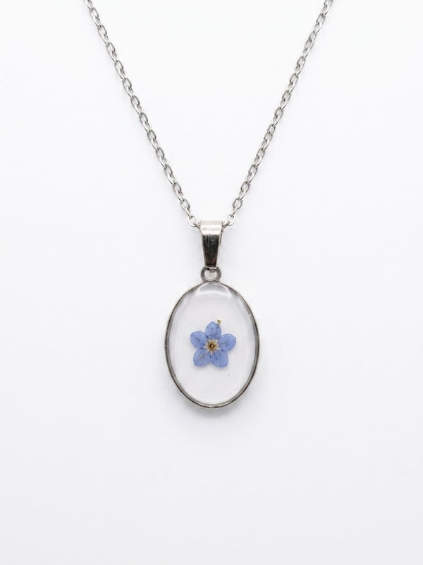 Necklace with forget-me-nots