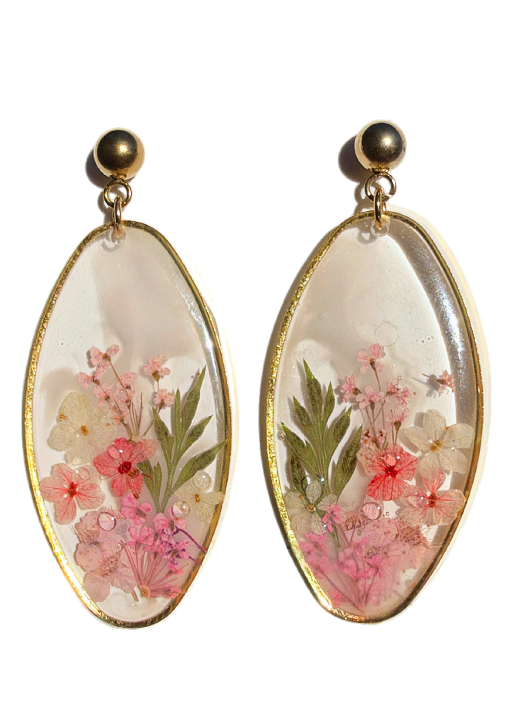 Statement floral earrings: dreamy pink