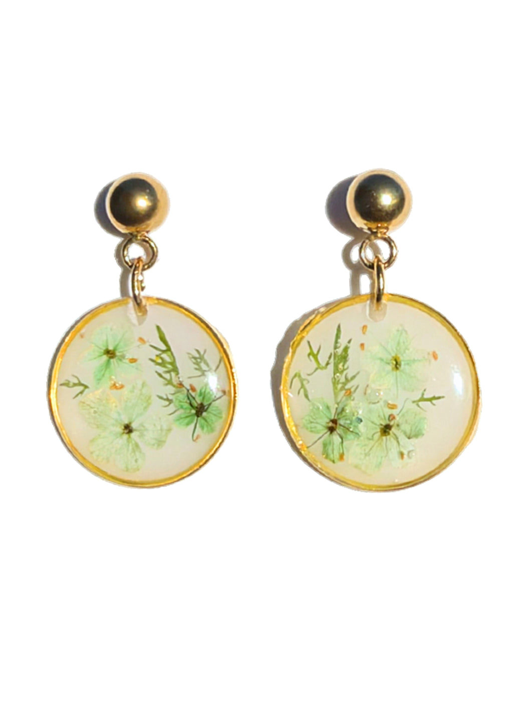 Floral earrings: milkshake green