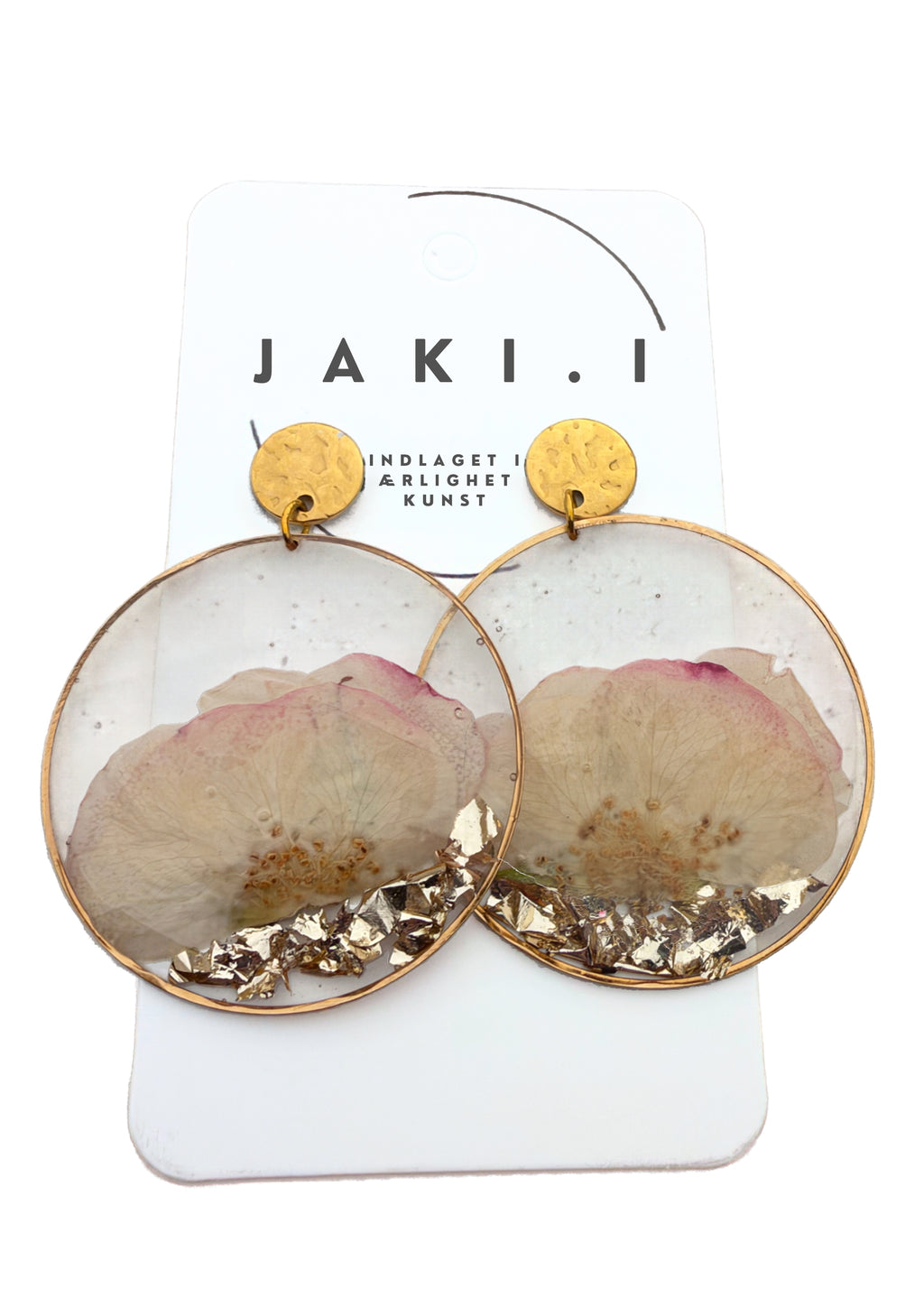 Statement earrings: rose
