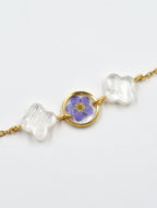 Håndlaget blomsterarmbånd