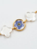 Håndlaget blomsterarmbånd