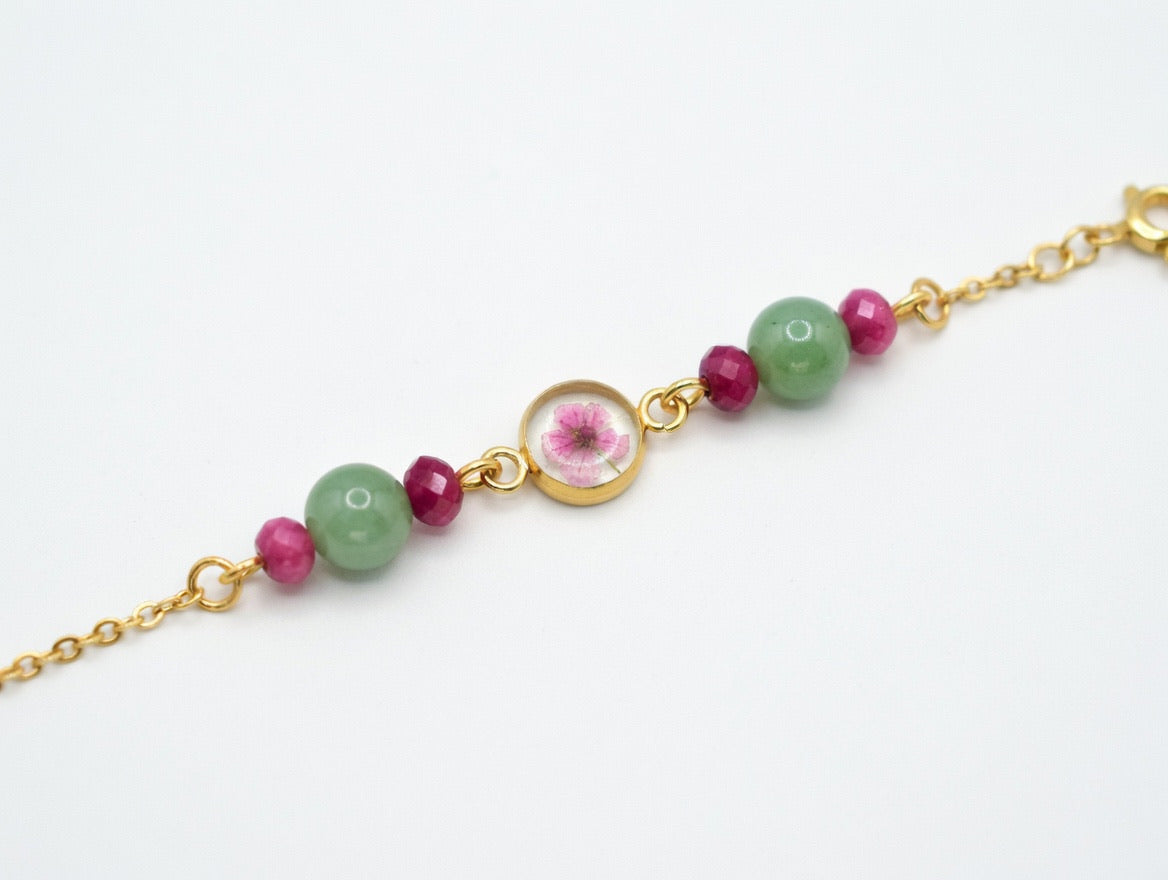 Håndlaget blomsterarmbånd