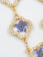 Håndlaget blomsterarmbånd