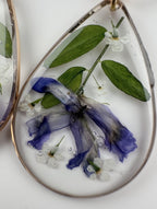 Håndlagde blomsterøreringer