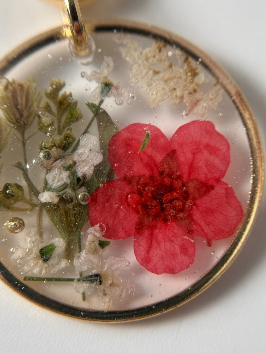 Øredobber med ekte tørkede blomster